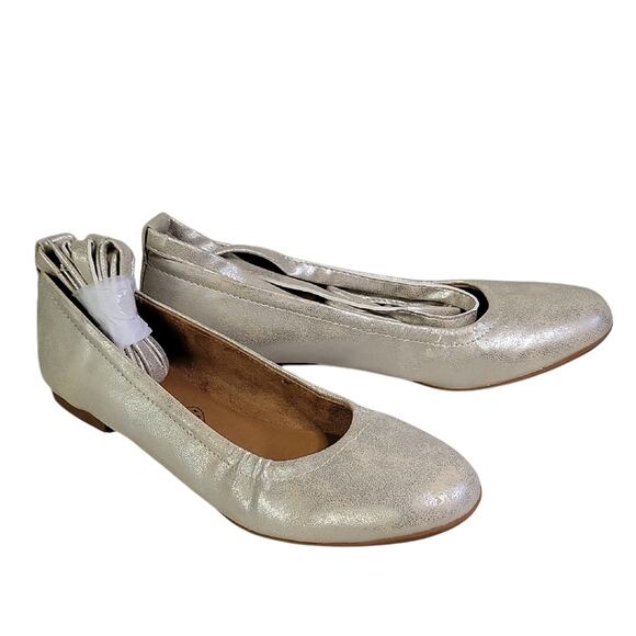 BC Have A Heart Metallic Ankle Strap Ballet Flats Womens Size 6.5 NEW - Picture 1 of 10